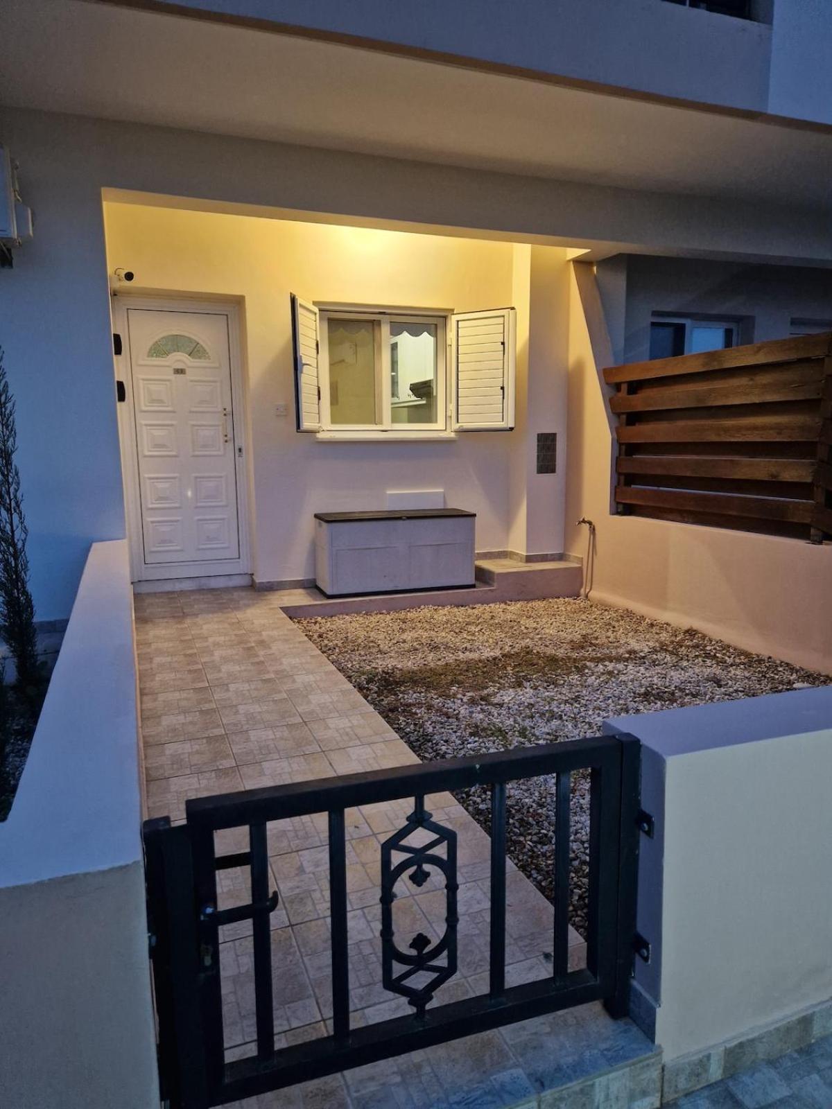 Sun Island Apartments Paphos Exterior foto